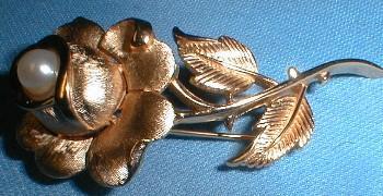 Jewelry Trifari Pearl Rose Pin Brooch - Signed Costume Jewelry