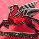 Enameled Mobilegas Pegasus Socony Vacuum - Metals/Buttons & Badges