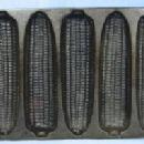 Wagner Cast Iron Signed KRUSTY KORN KOBS Jr #1309 Muffin Pan - Kitchen Metalware