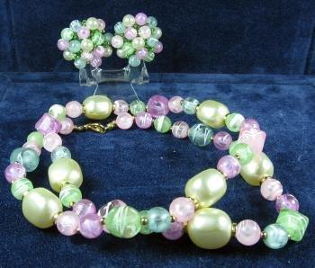 Jewelry Lilac Seafoam Green Soft Pink Necklace & Clip Earring Group -