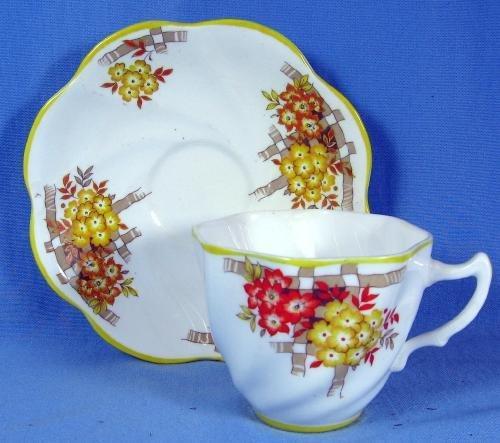 Pottery Rosina Bone China FLUTED SWIRL Teacup and Saucer - Vintage English Porcelain Cup & Saucer