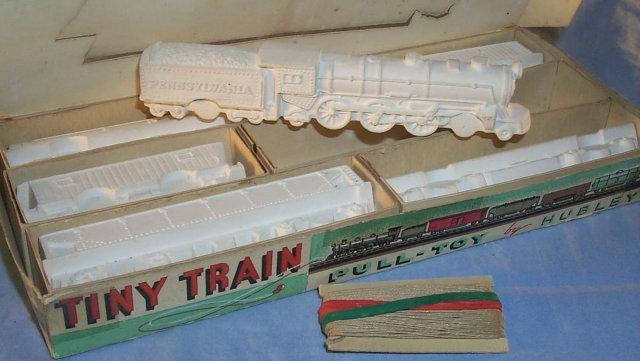 Hubley TINY TRAIN PULL-TOY Kit in Original Box - Toys