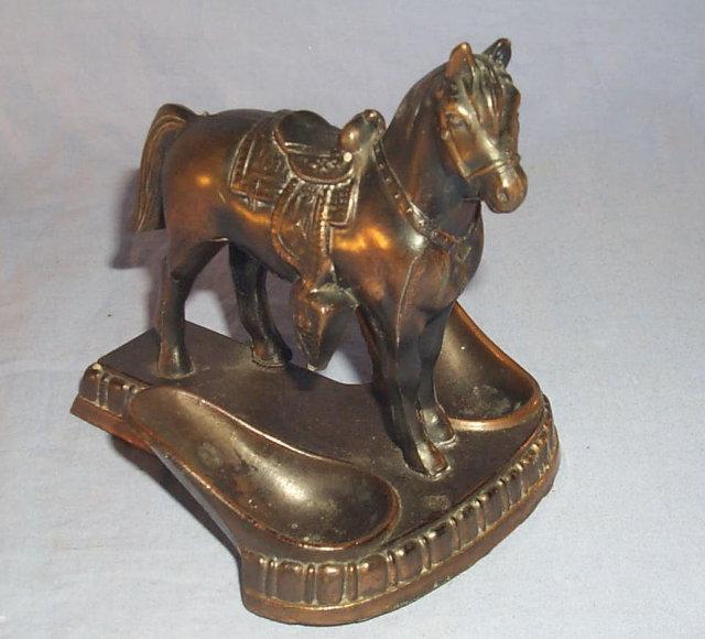 Cast Metal SADDLED HORSE Pipeholder - Tobacciana