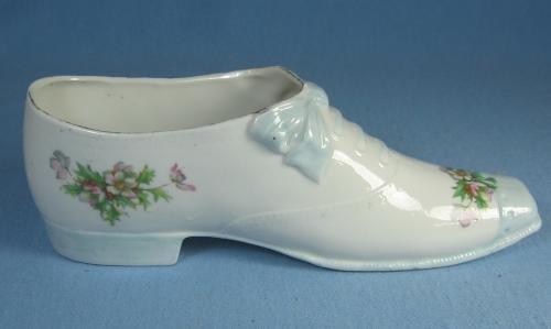 Porcelain SHOE Laced with Bow