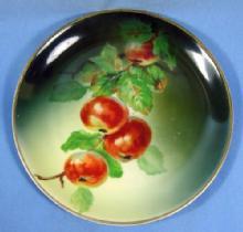 German Hutschenreuther Gelb Hand Painted APPLE Porcelain Plate