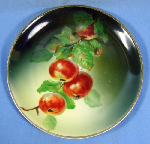 German Hutschenreuther Gelb Hand Painted APPLE Porcelain Plate