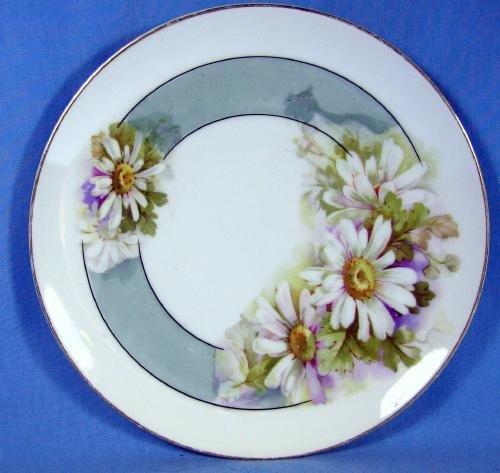 German Hutschenreuther Gelb Hand Painted APPLE Porcelain Plate