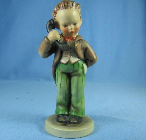 Hummel VILLAGE BOY #51 Vintage 1972 Porcelain Figurine