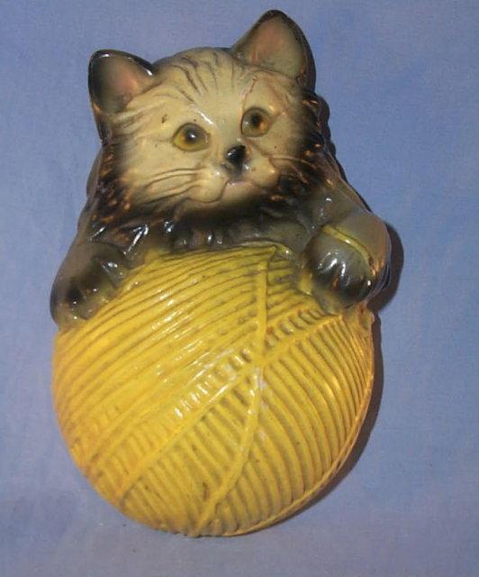Cat on a Ball of String STRINGHOLDER - Pottery
