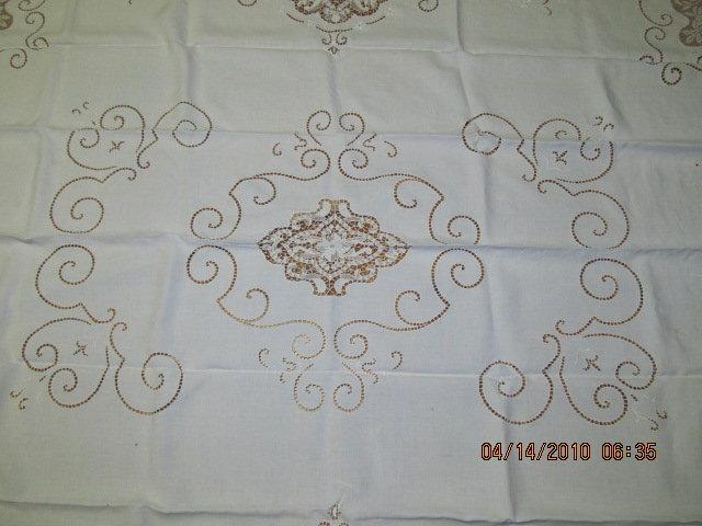 Madeira Linen Tablecloth 8 Napkins Embroidery Cutwork - textiles