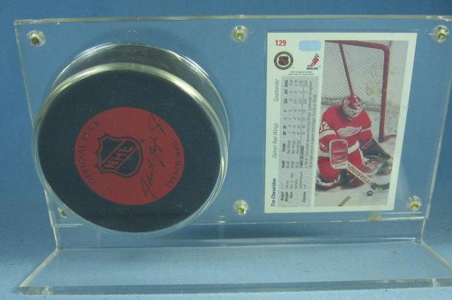 Detroit Red Wing Hockey TIM CHEVELDAE Souvenir Autographed PUCK Display - sporting