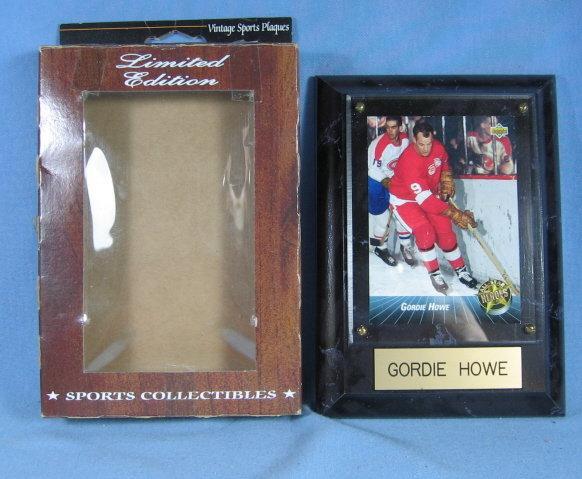 Detroit RED WING Framed GORDIE HOWE Trading Card or Hologram Plaque - Limited Edition sporting collectible