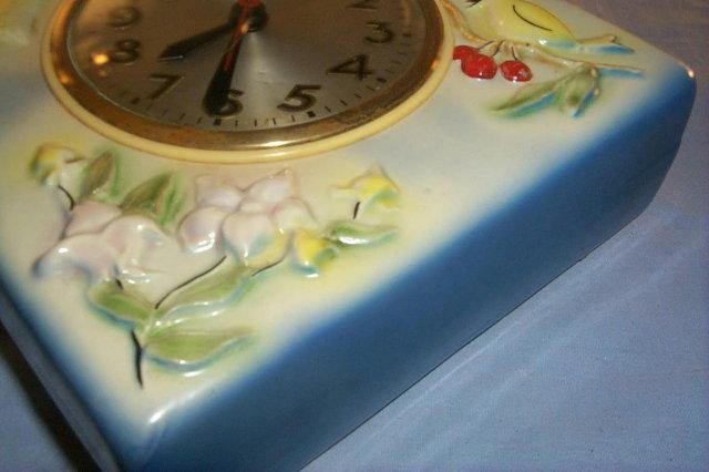 Very Colorful Porcelain SESSIONS Kitchen Wall Clock