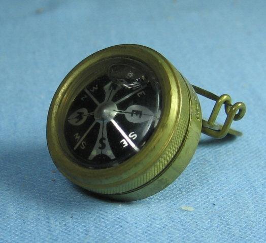 MARBLES Gladstone Brass Pin-on COMPASS - Vintage hunting camping sporting