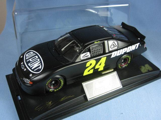 2002 TEST CAR Jeff Gordon 1:24 Scale NASCAR Die Cast Adult Collectible Toy