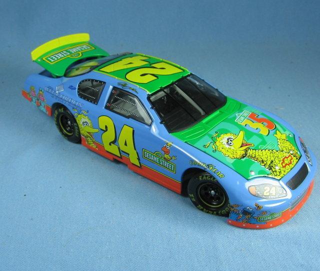 1:24 ACTION 2004 #24 SESAME STREET BIG BIRD JEFF GORDON FOUNDATION MONTE CARLO
