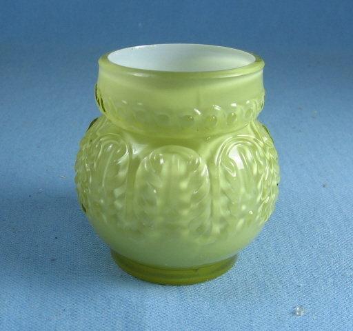 Northwood Art Glass LEAF UMBRELLA Toothpick Holder