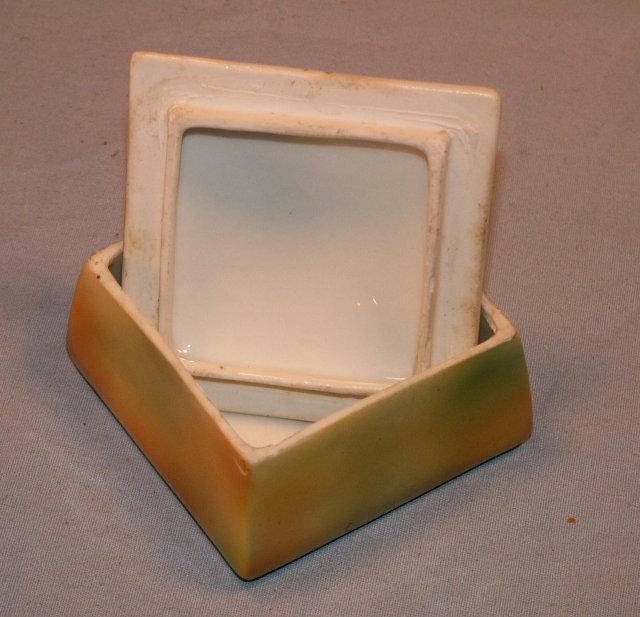 Royal Bayreuth Porcelain SPORTSMAN Pin Box w/Lid