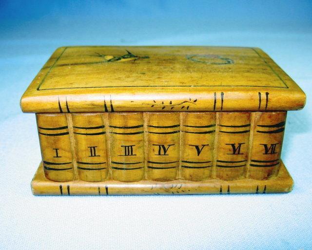 Hand Carved Wood TRINKET BOX - Vintage Woodenware