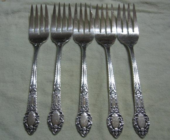 OLD SOUTH RENDEZVOUS Oneida/Wm Rogers Silverplate 5pc Lot.