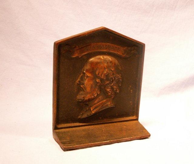 SHAKESPEARE Cast Iron Bookend - Metalware
