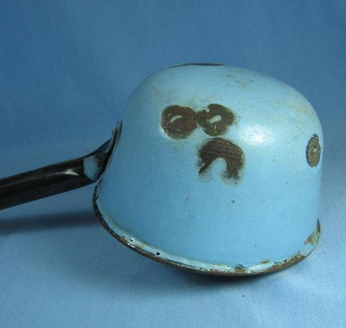 Blue GRANITEWARE Water Dipper or Ladle - Antique metalware