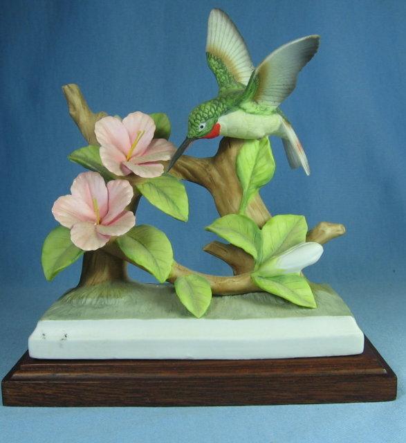 Lefton HUMMING BIRD Porcelain Sculpture - Vintage with Original Label