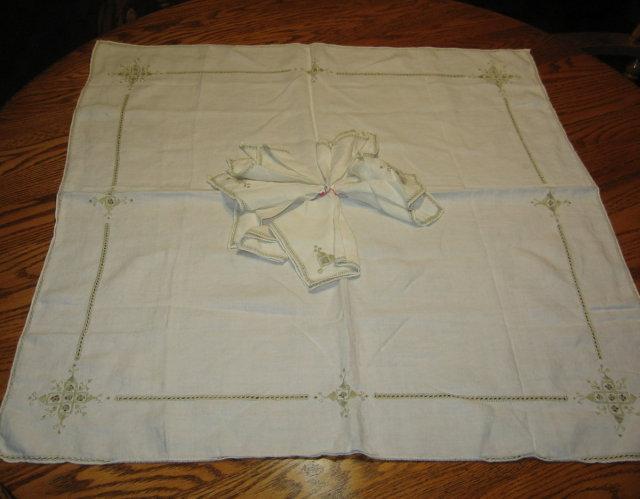 BUTTERFLY Silken Scarf - Vintage Clothing Accessory