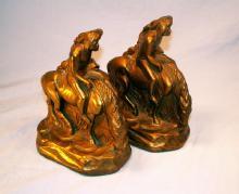 SEARCHING INDIAN Cast Metal Bookends - Metalware