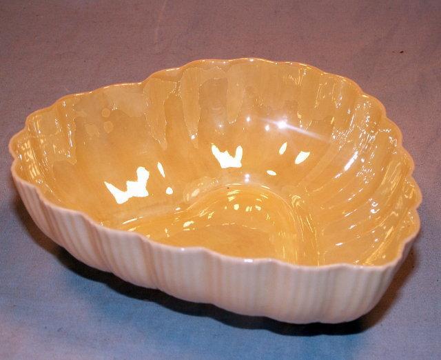 IRISH BELLEEK Porcelain Heart Shaped Shell Bowl
