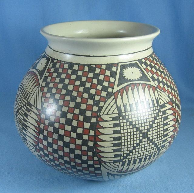 Mata Ortiz Artist Signed Indian POT - Vintage Ethnographic Pottery by Paty Ortiz