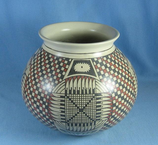 Mata Ortiz Artist Signed Indian POT - Vintage Ethnographic Pottery by Paty Ortiz