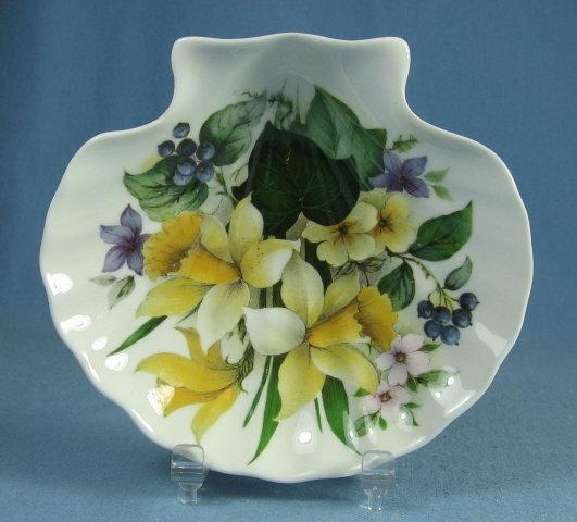 Royal Stafford Shell Shaped WILD FLOWER Dish - Porcelain