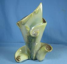 Hull PARCHMENT & PINE ~ Art Pottery Vase mint