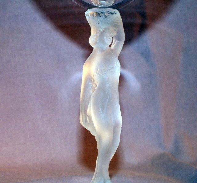 2 Pieces of Crystal Glass Nude Stemware
