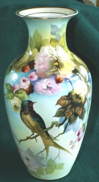 Beautiful Noritake BARN SWALLOW Porcelain Hand Painted Vase