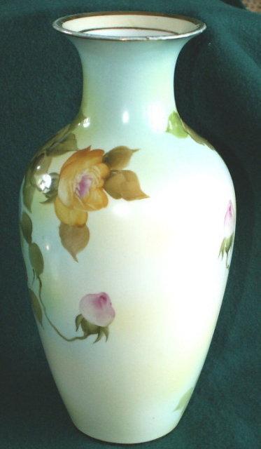 Beautiful Noritake BARN SWALLOW Porcelain Hand Painted Vase