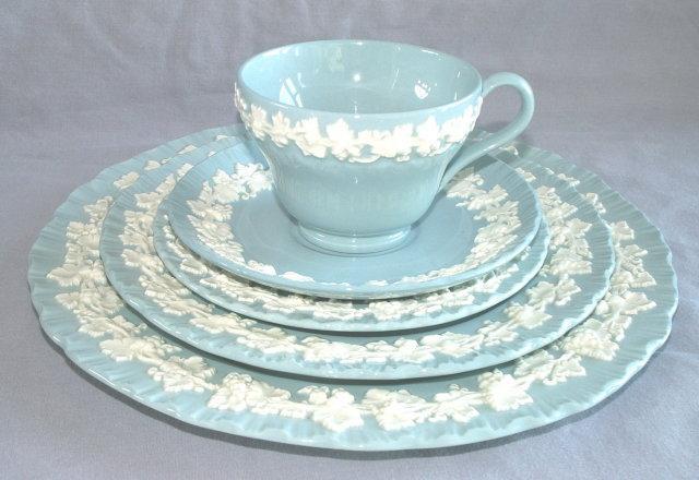 Five Piece WEDGWOOD Porcelain Blue Queen's Ware Dinnerware Setting