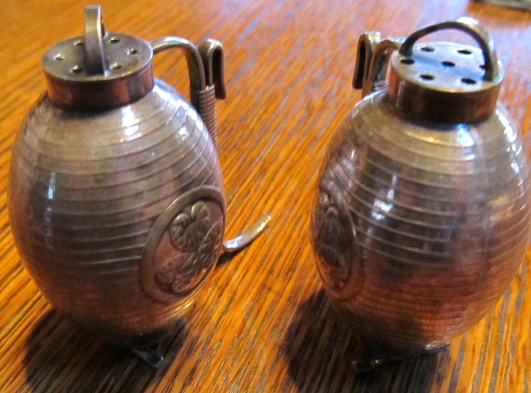 .950 Sterling Silver Salt & Pepper Set - Silver