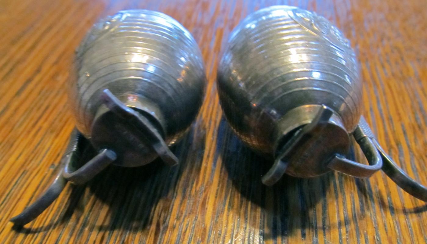.950 Sterling Silver Salt & Pepper Set - Silver