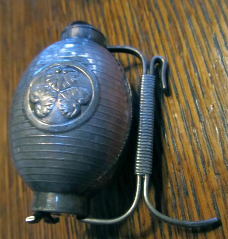 .950 Sterling Silver Salt & Pepper Set - Silver