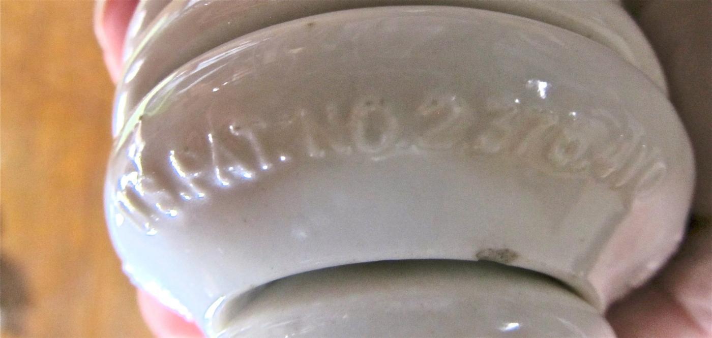 Kent Products Clothes Darner - Fine Porcelain