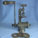 Keen Kuttery GRINDER #10 - Antique Kitchen Cast Iron Metalware