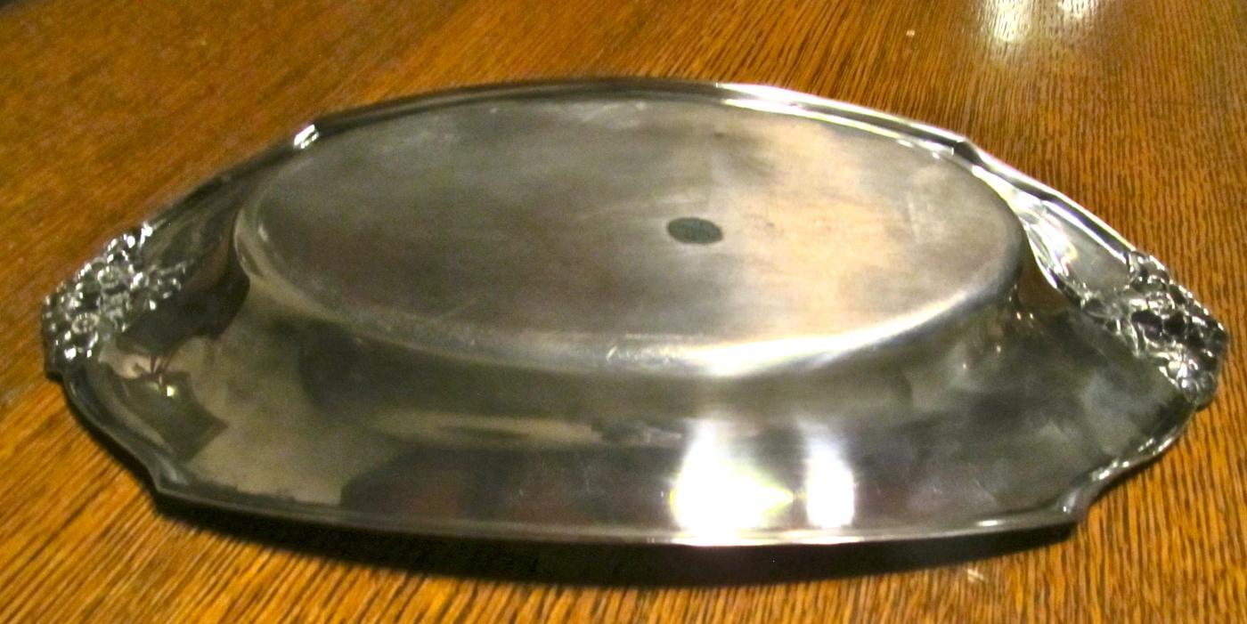 WILCOX Silver Server - Silver