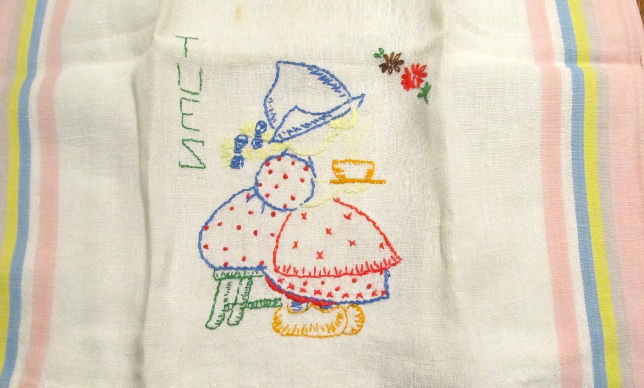 Dutch Embroidery Days of the Week Towels - Textiles