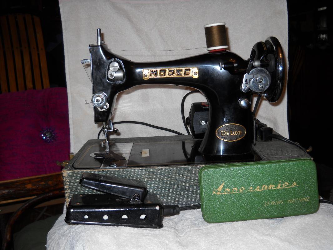 Vintage MORSE sewing machine