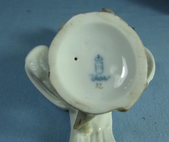 Wien PARROT Bird Figurine - Antique Augarten Porcelain