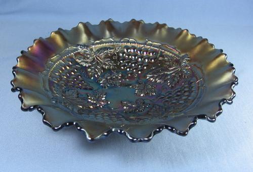 Northwood CARNIVAL GLASS Grape and Cable Amethyst Carnival Glass Shallow PIECRUST Rim Bowl