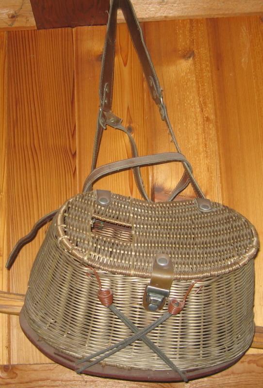 UNUSUAL Antique Wicker FISH CREEL - Sporting Fishing