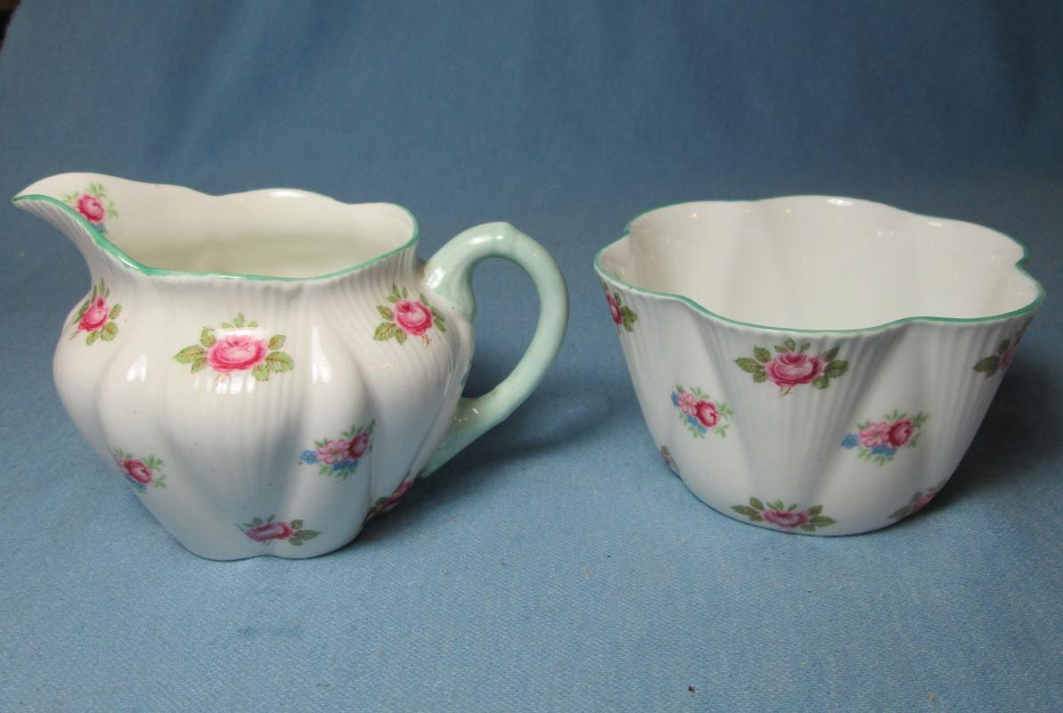 Shelley ROSEBUD Creamer & Sugar - Pottery Vintage Porcelain